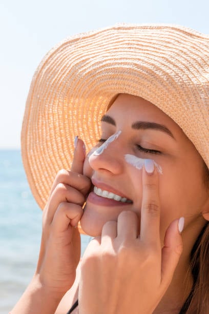 High SPF sunscreen for UV protection and skin shielding